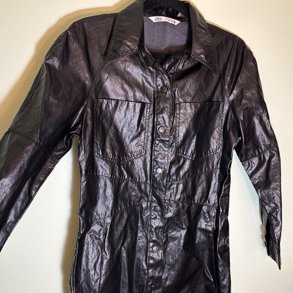 ZARA M Faux Leather Long Sleeve Shirt Dress Snap Front Chest Pocket Black Mini - Picture 6 of 9